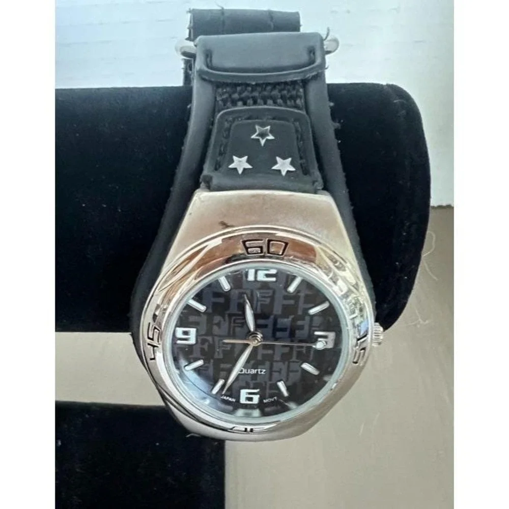 Y2K Watch Working Japan Movt Retro 2000s Star Strap Chunky Case Graphic Monogram